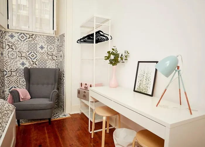 Charming One Bedroom Flat דירה ליסבון