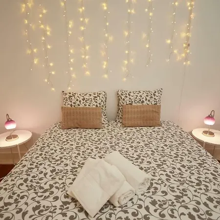 Charming One Bedroom Flat 아파트